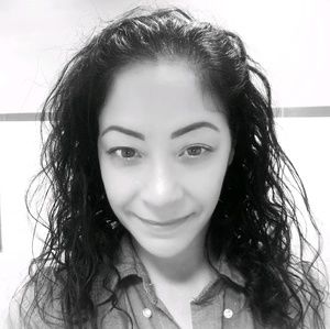 Meet your Posher, Ramonita